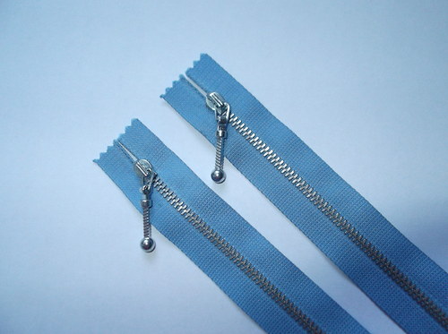 Zip s ozdobným táhlem, 14 cm — foto 2