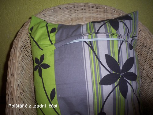 Polštářek zeleno šedý — foto 2
