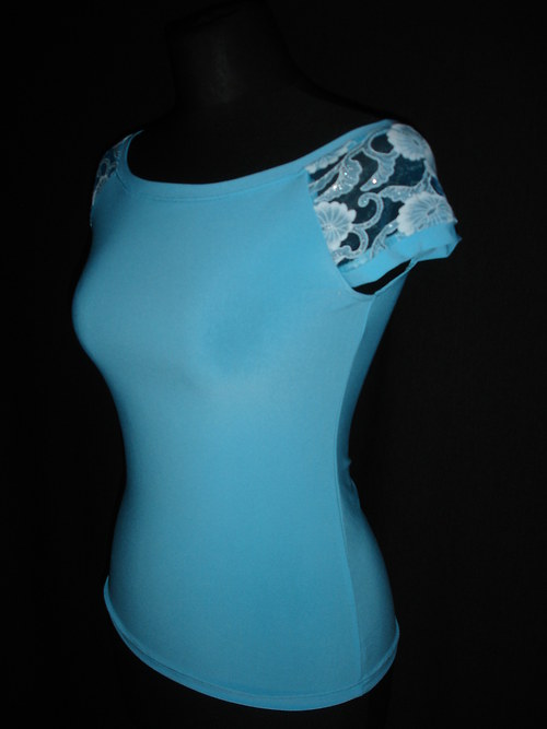 Triko "Carmen" vel.36-38 — foto 2