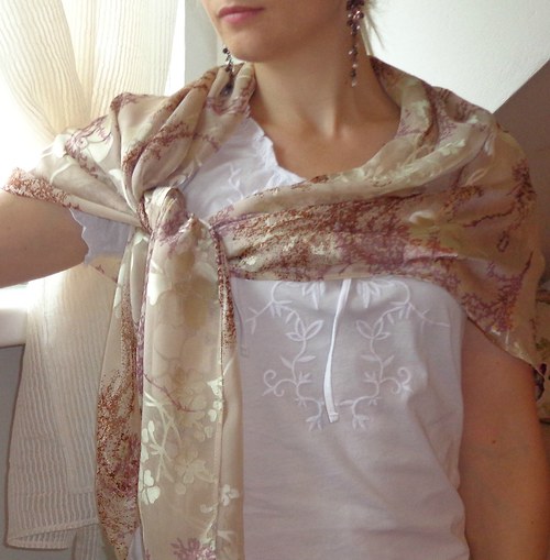 Zahalena hedvábím — foto 2