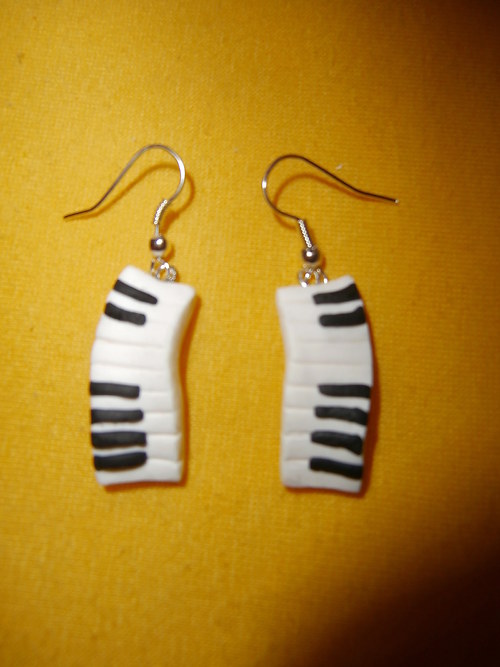 FIMO náušnice Hravé klávesy — foto 3