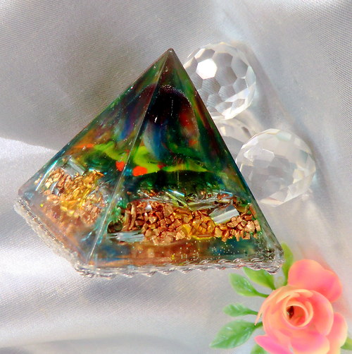 Orgonit Pyramida *OBJ* DUHA — foto 6