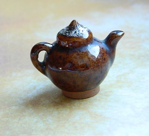 Miniatura - keramická konvička 3cm — foto 2