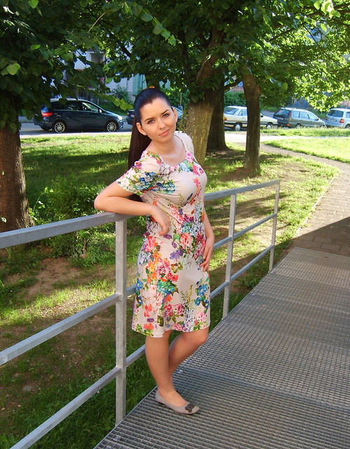 Květované šaty — foto 2