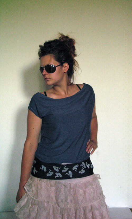 Modré triko — foto 3