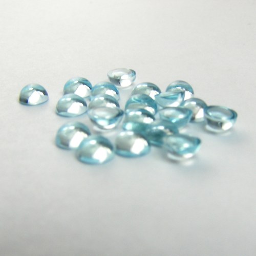 Nebesky modrý topaz - kabošon 4mm — foto 4