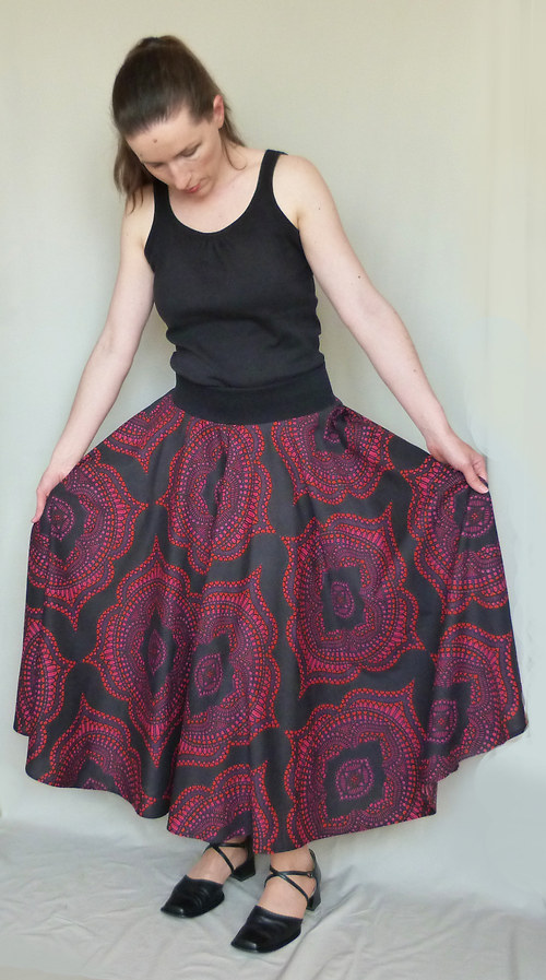 Dlouhá kolová sukně — foto 3