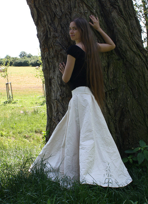 Sukně převeliká — foto 2