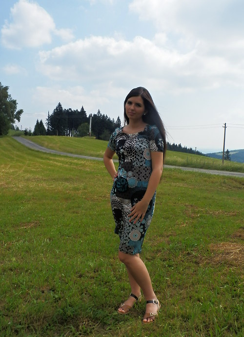 Šaty tyrkysovo-černé — foto 3