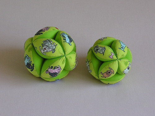Japonský balonek - Green Two Dogs — foto 2