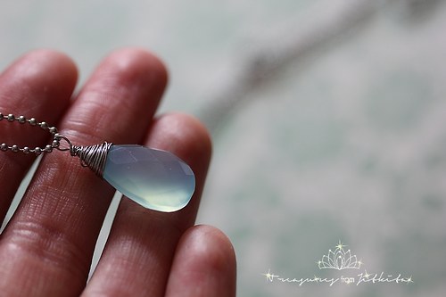 Náhrdelník s chalcedonem víly Gajeel — foto 2