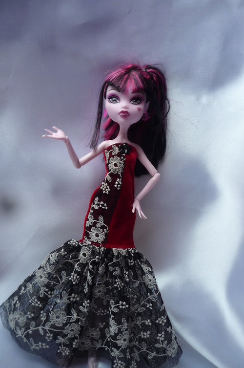 Krajkové na ples pro Monster High — foto 2