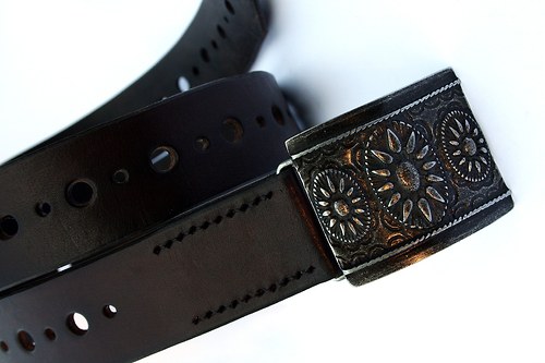 Hnědý opasek - spona slunečnice — foto 5