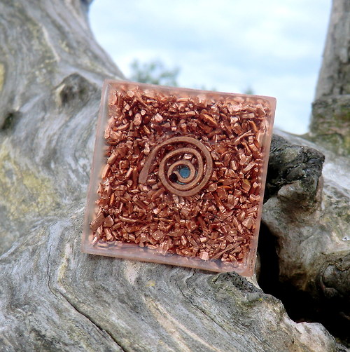 Orgonit *Pyramida (5)* 4x4cm * Energie — foto 3