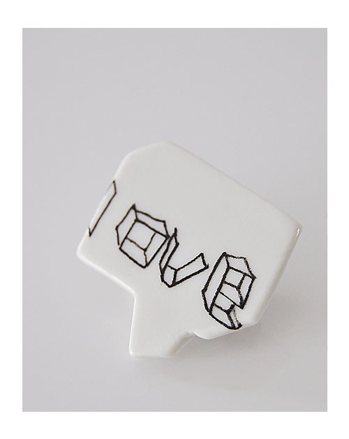 Porcelánová brož >"3D love" — foto 2