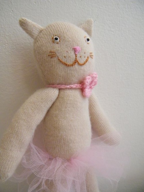 Kočička baletka 30cm — foto 2