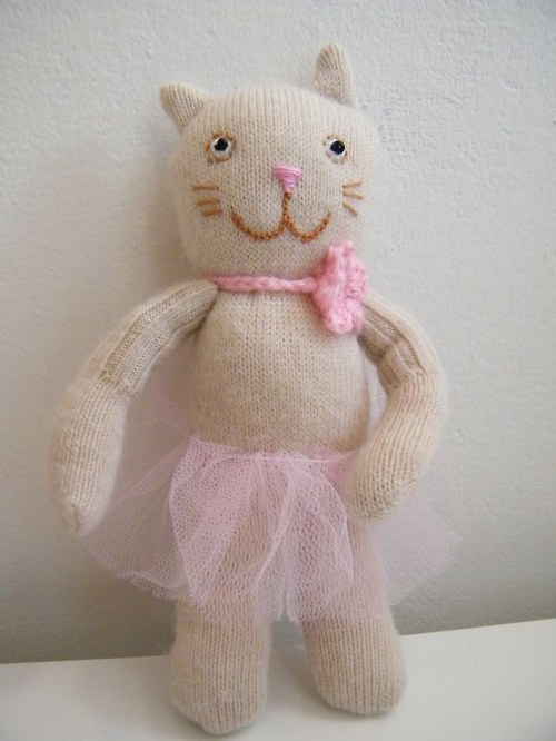 Kočička baletka 19 cm — foto 3