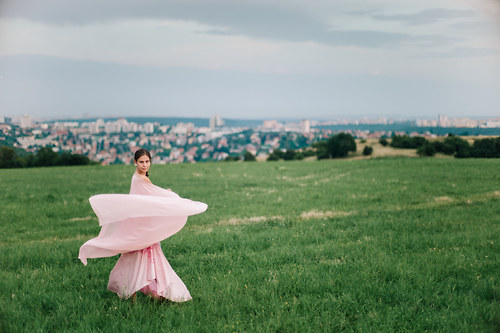 Svatební šaty pro Šípkovou Růženku — foto 6