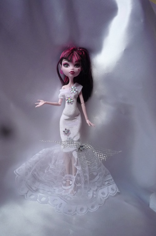Bílá pro Monster High — foto 2