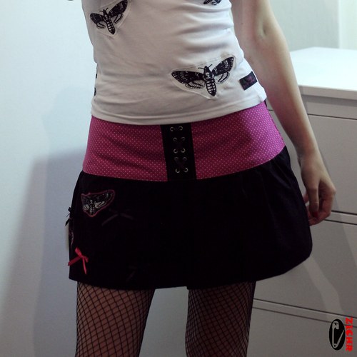 °Ballónga° se smrtihlavy (sukýnka vel. M) — foto 2