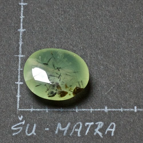 Prehnit s epidotem — foto 2