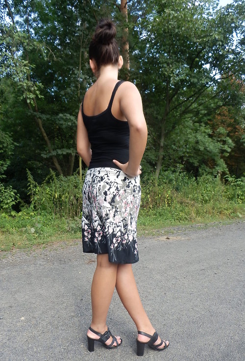 Sukně s květy — foto 3