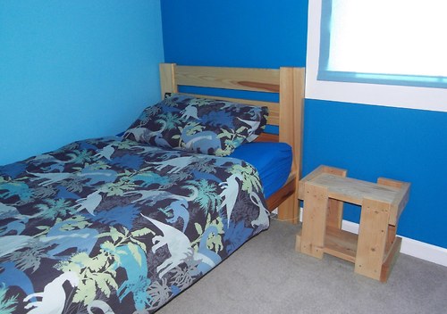 Noční stolek malý — foto 3
