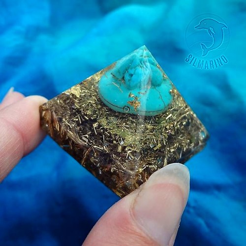 "Tyrkysový sen" - orgonit pyramidka tyrkenit — foto 3