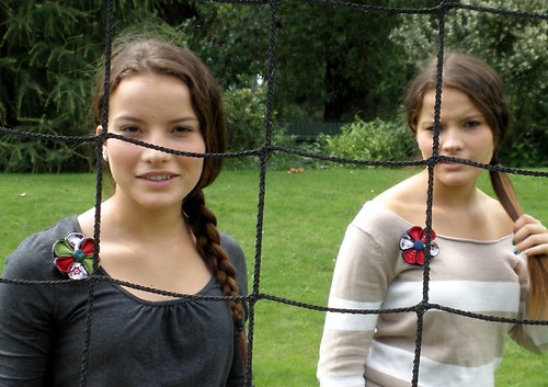 Barevná kanzashi brož — foto 2