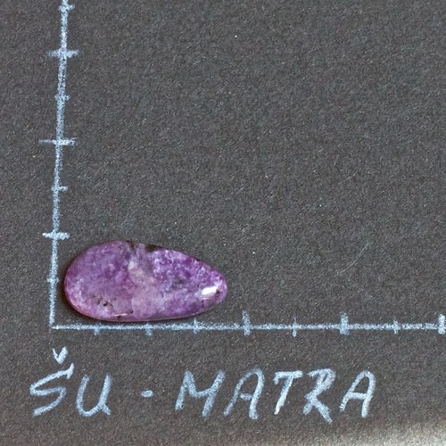 Čaroit — foto 2