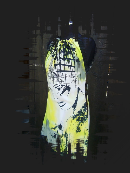 Šaty: Neonová Womanka — foto 5