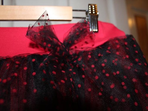 Tylová sukýnka Love red dots — foto 2