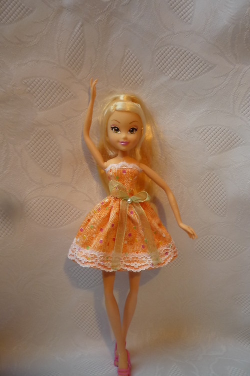 Krátké šaty pro Winx — foto 2