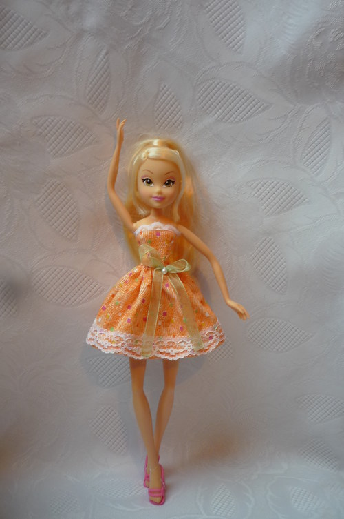 Krátké šaty pro Winx — foto 3