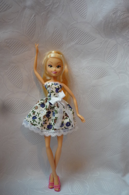 Krátké šaty pro Winx — foto 2