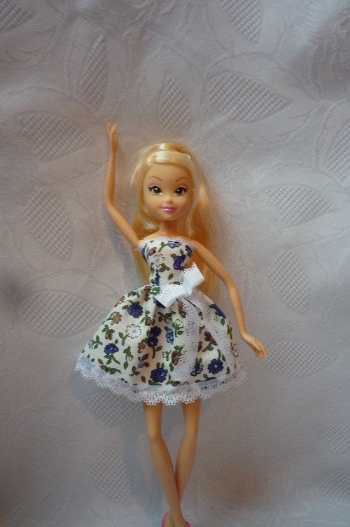 Krátké šaty pro Winx — foto 3