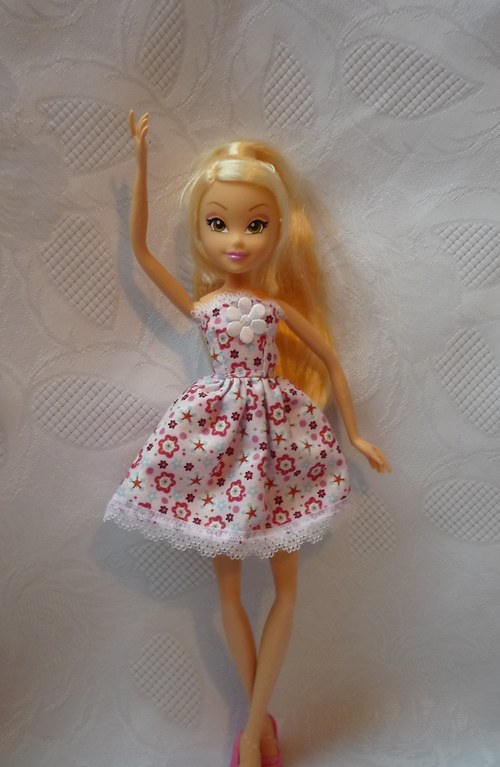 Krátké šaty pro Winx — foto 3