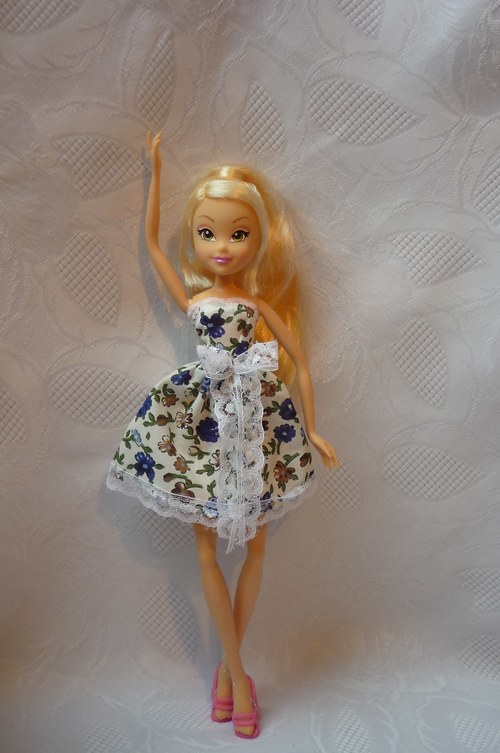 Krátké šaty pro Winx — foto 3