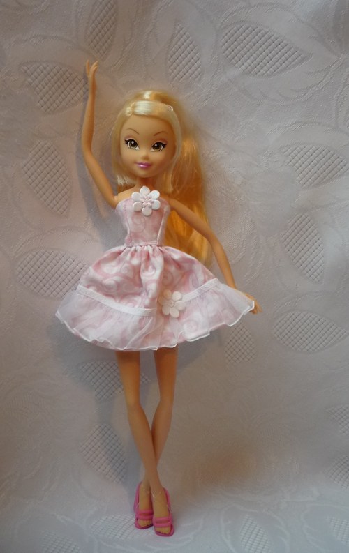 Volánkové šaty pro Winx — foto 3