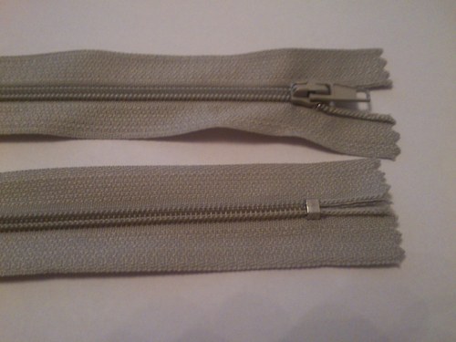Zip spirálový 3mm nedělitelný 25cm — foto 2