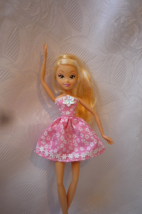 Krátké šaty pro Winx — foto 2