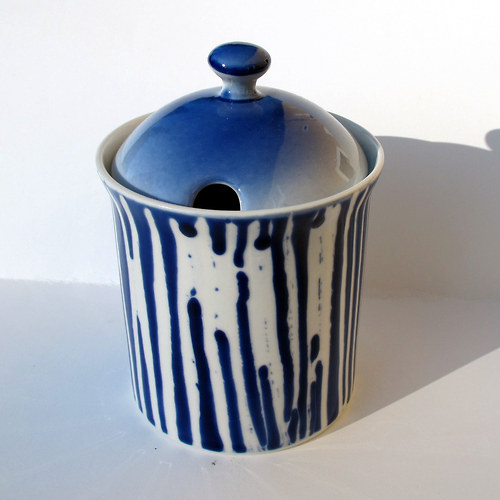 Porcelánová dóza s pokličkou — foto 2