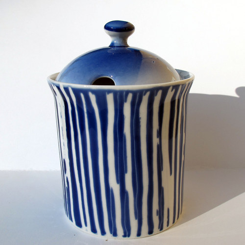 Porcelánová dóza s pokličkou — foto 3
