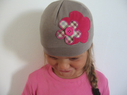 Čepička holčičí 4. — foto 2