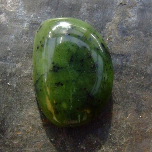 Jadeitový serpentyn, kabošon č.1128 — foto 3