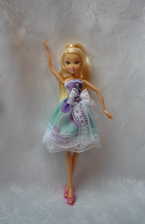 Květinové šatičky pro Winx — foto 2