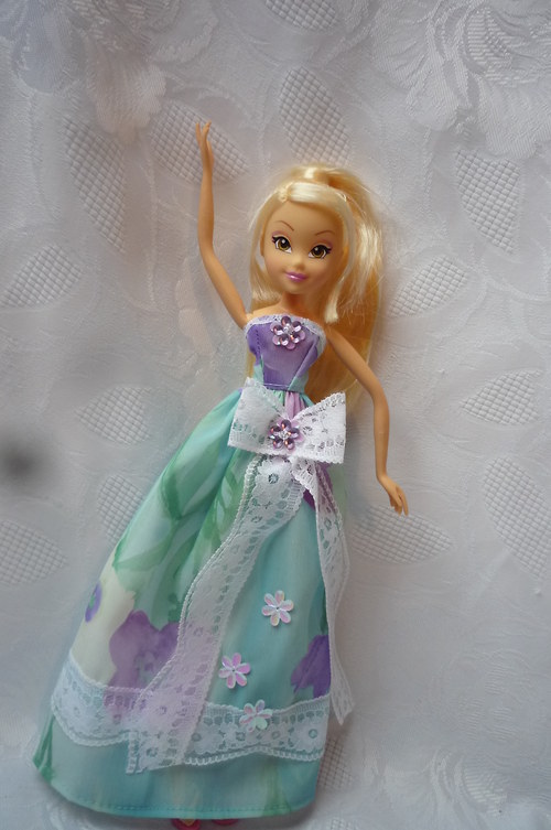 Dlouhé šatičky pro Winx — foto 2