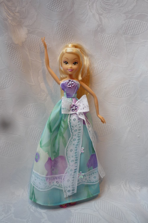 Dlouhé šatičky pro Winx — foto 3