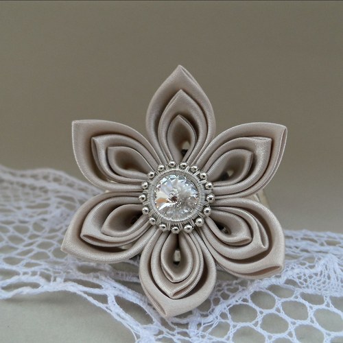 Kanzashi sponka/brož Chika — foto 2