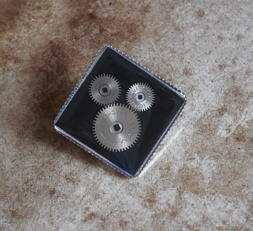 Steampunk brož — foto 2